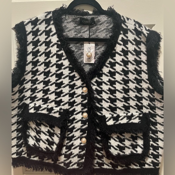 Black and White Preppy Houndstooth Sweater Vest - Picture 1 of 10